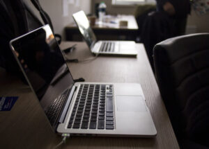 laptops-2230826_1280